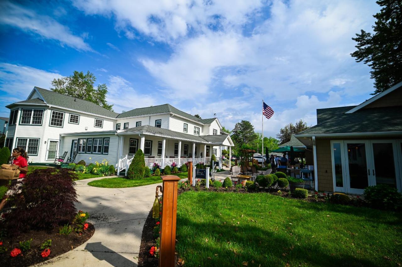 The Lakehouse Inn Geneva Exterior photo