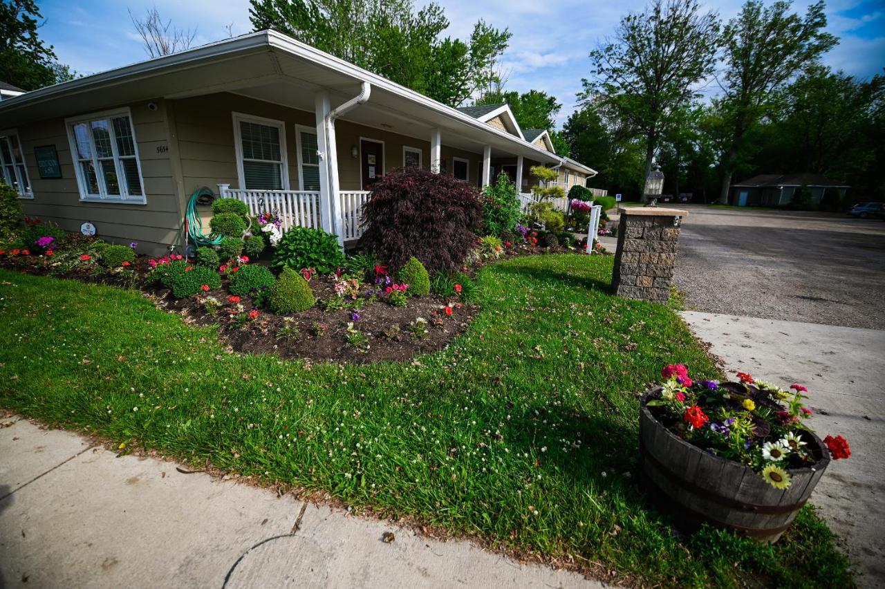The Lakehouse Inn Geneva Exterior photo